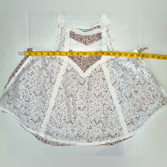 Maurice’s Medium Lace Bib Floral Under Design Flowy Double Layered Tank Top M - Picture 4 of 8